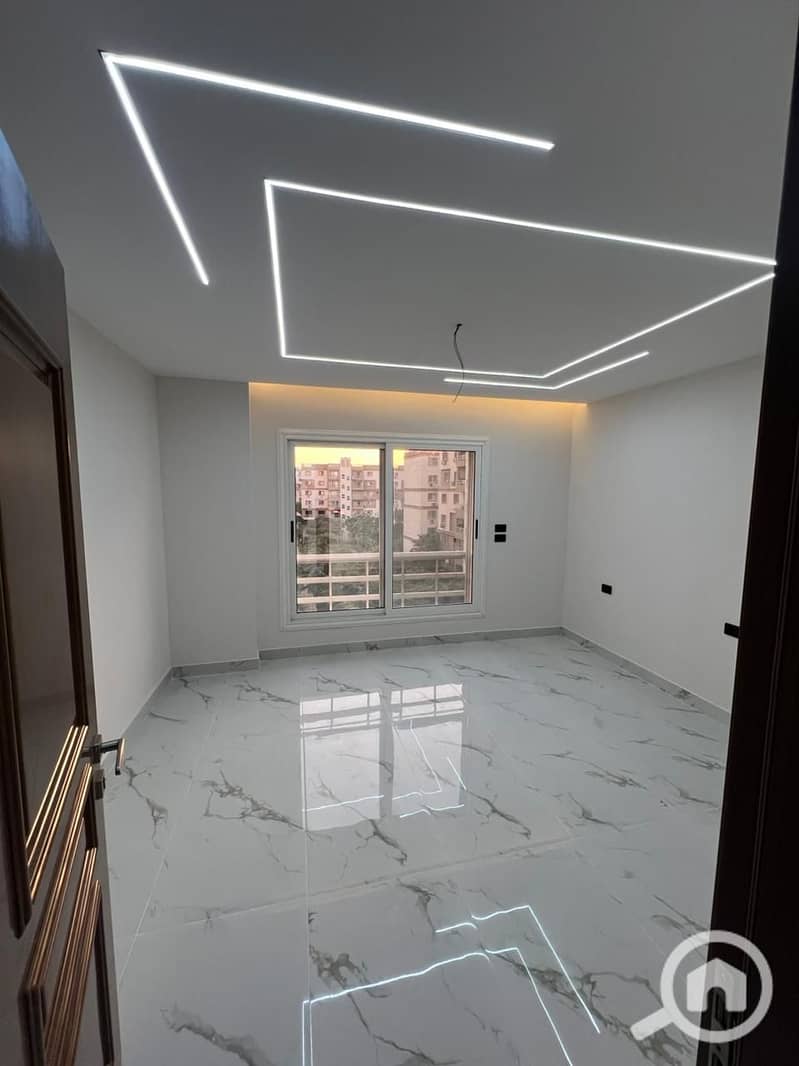 3 b0d29a95-b11c-4dec-a1f6-aa41a86200f3. jpg