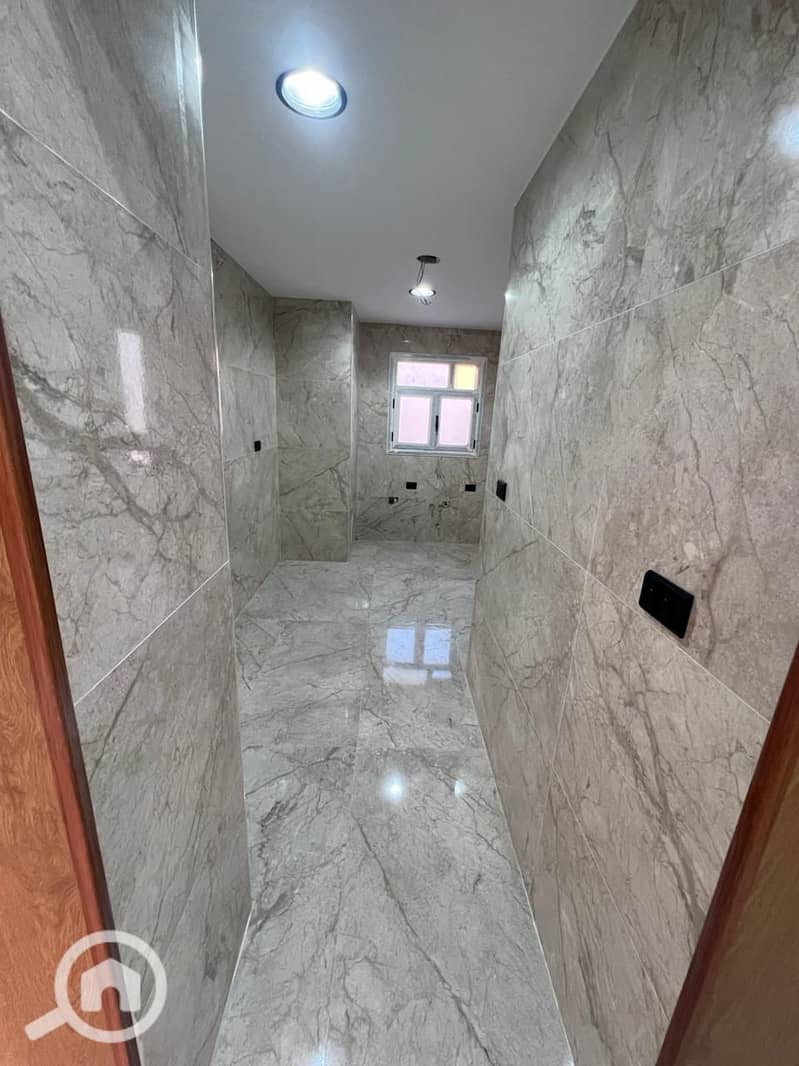 22 aa78b77b-62b9-4b23-b2cc-35b3c6bd993f. jpg