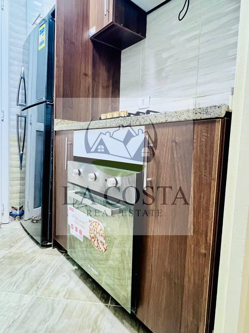 9 c6fca6b1-e02d-4f38-a1f9-2f85dd4dda8c. jpg