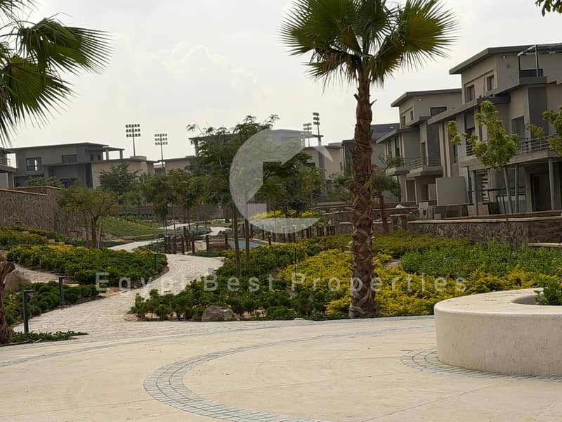 5 PHOTO-2026-01-14-19-32-23 3. jpg