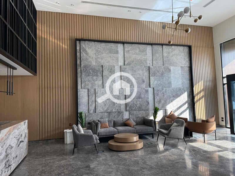 2 364e5030-91e9-440b-9ed2-de37a2b91973. jpg