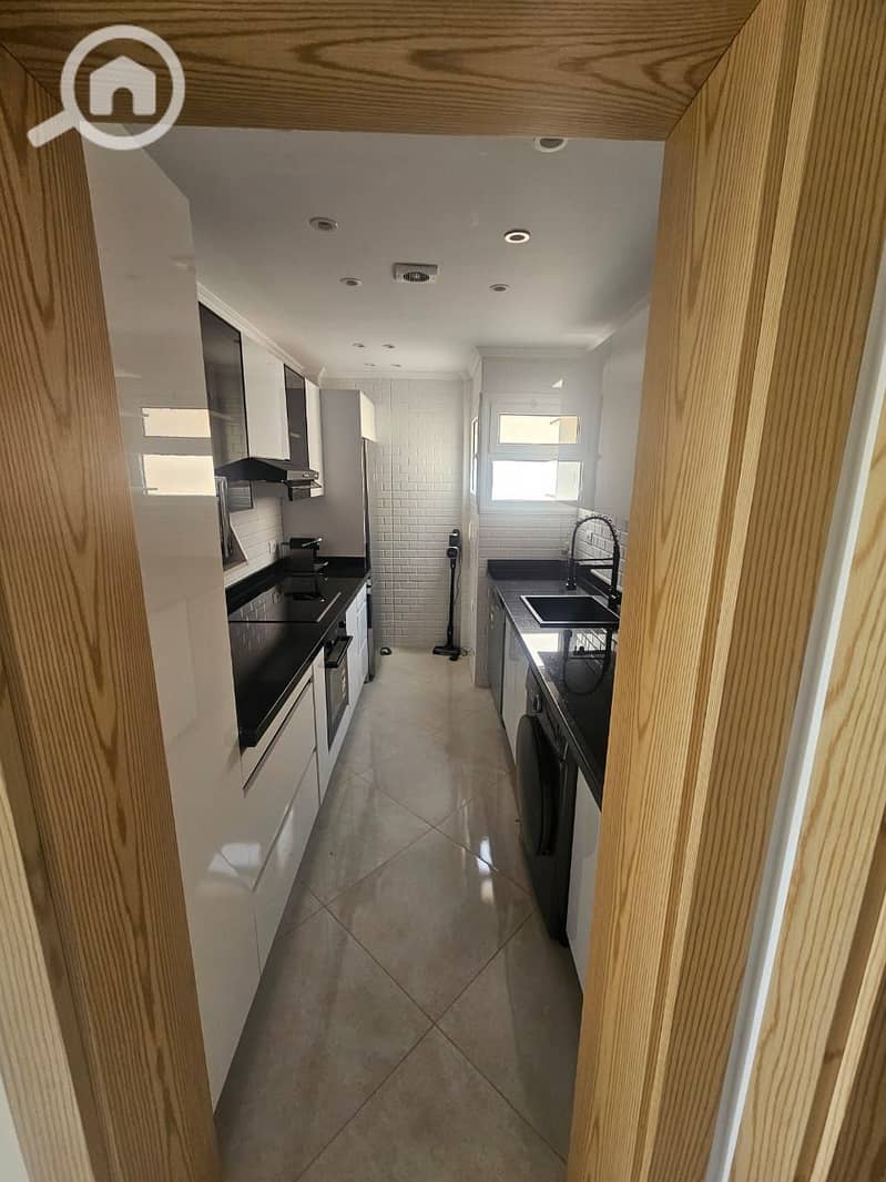 9 53fe2987-5426-4185-8fb6-fcdcf0cefbfb. jpeg