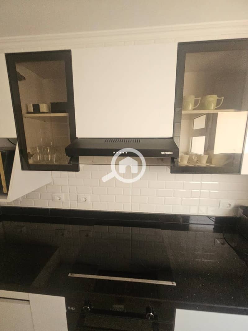 10 81a5925b-b2fa-4d7d-8a41-59026343e242. jpeg