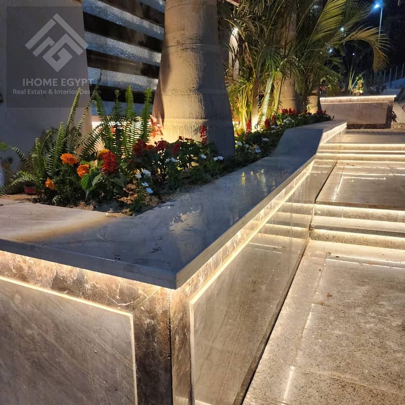 23 b9d47825-5a2f-4f51-9b27-f641e8f17c4b. jpg