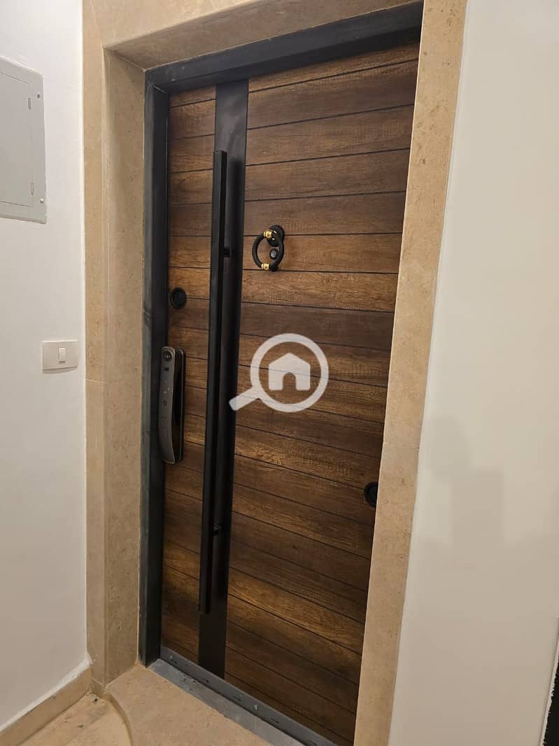 12 22183630-a6bf-4d42-80d9-358f9560d651. jpg