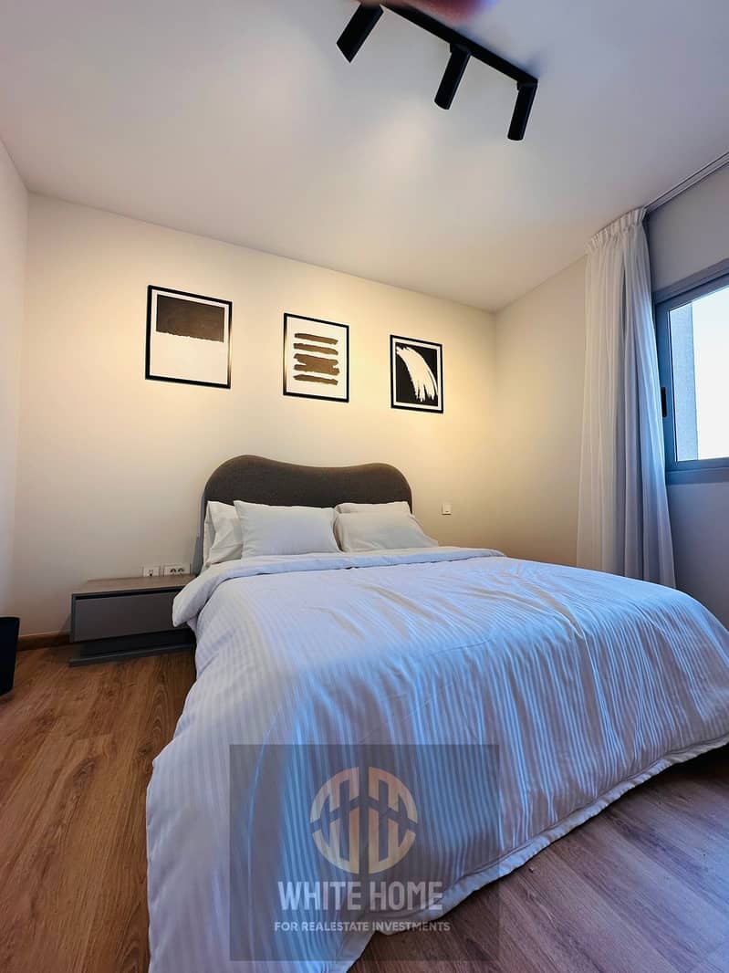 12 a4baa6f5-7f09-4781-8b67-e78bfd124f56. jpeg