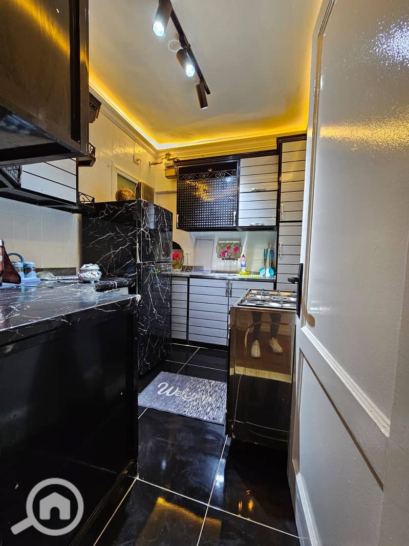 10 73eb4c0d-e342-4557-8b00-dd0b0e59014a. jpeg