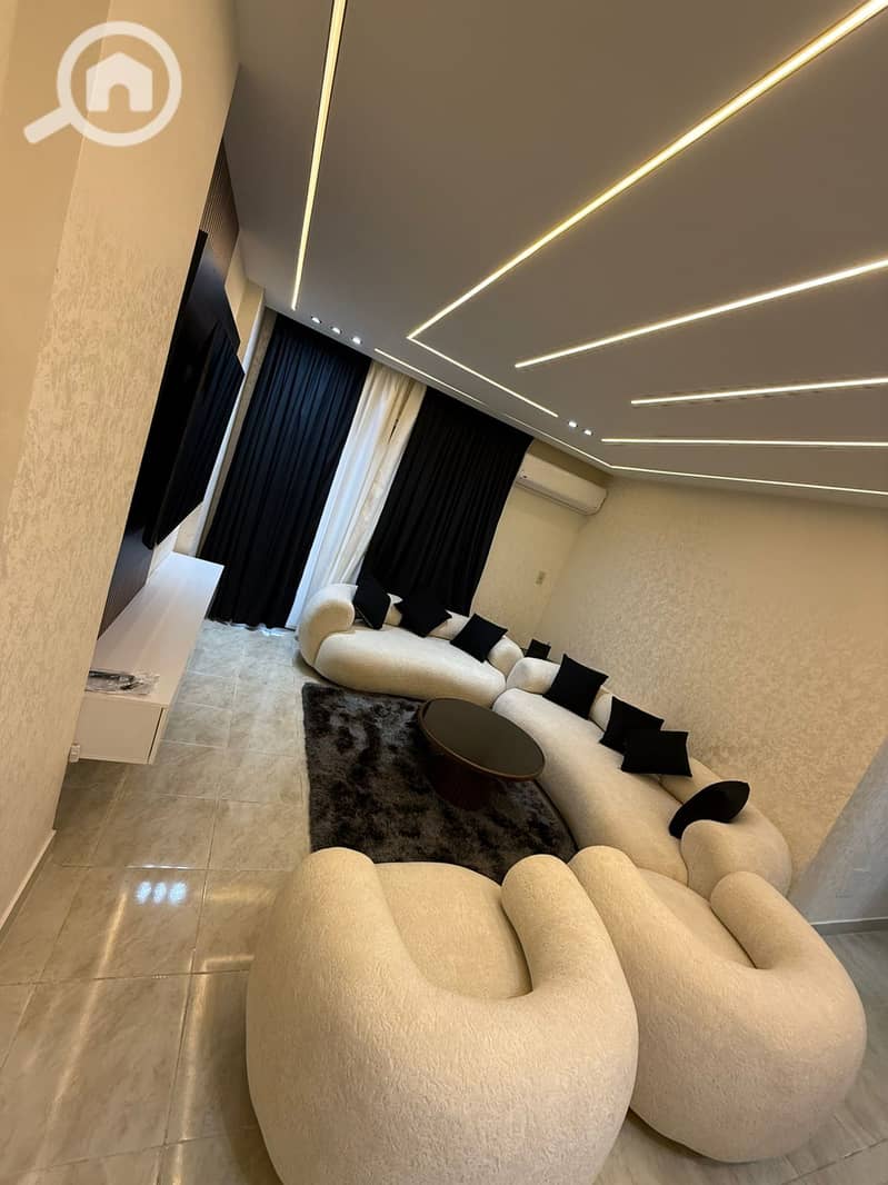 3 af1913b7-927a-40da-bd8a-196bd119a279. jpeg