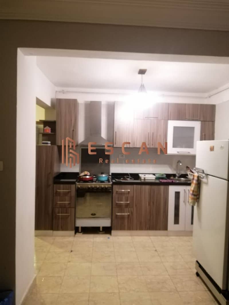 8 87461de9-def1-46f1-a539-36f237f5b683. jpg