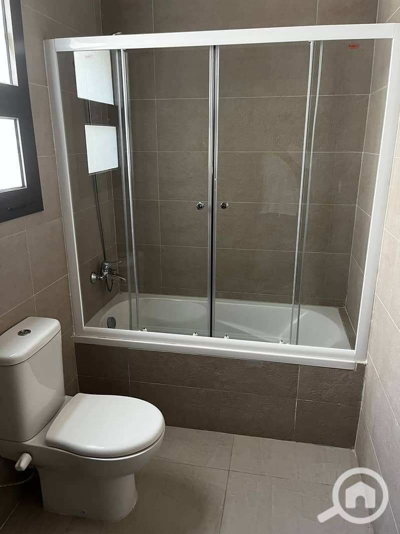 7 348b5752-3107-4463-bb84-de68867f0161. jpeg