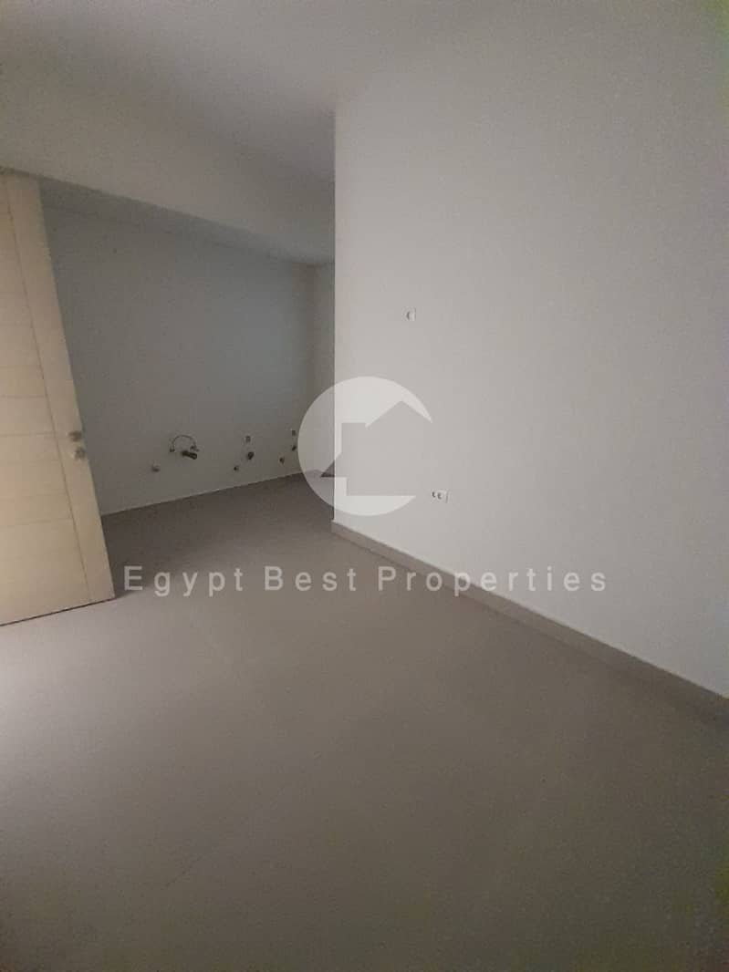 10 ec54bb99-2e91-4730-8d7d-07bbead95439. jpg