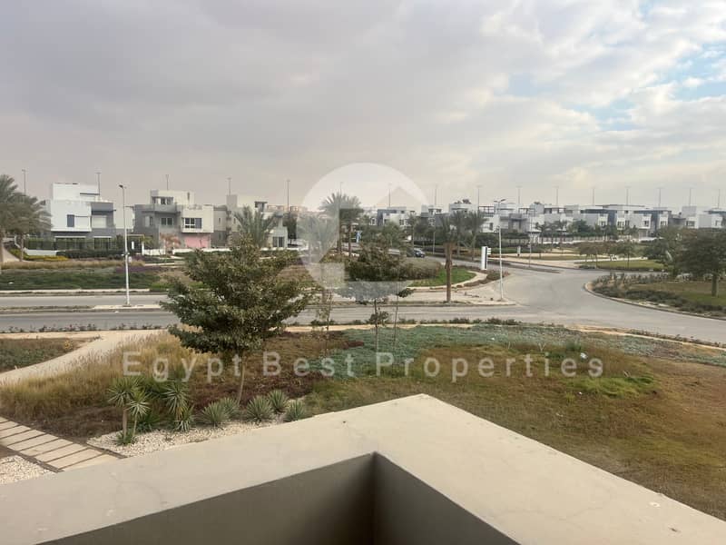 3 tempImage733EEZ. jpg