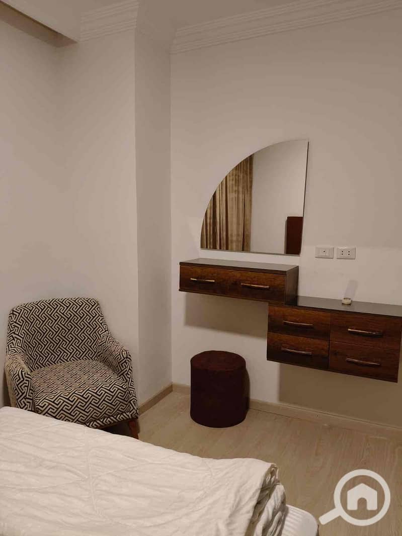 8 b63c0963-52c6-4762-9eab-cea2f29914dd. jpg