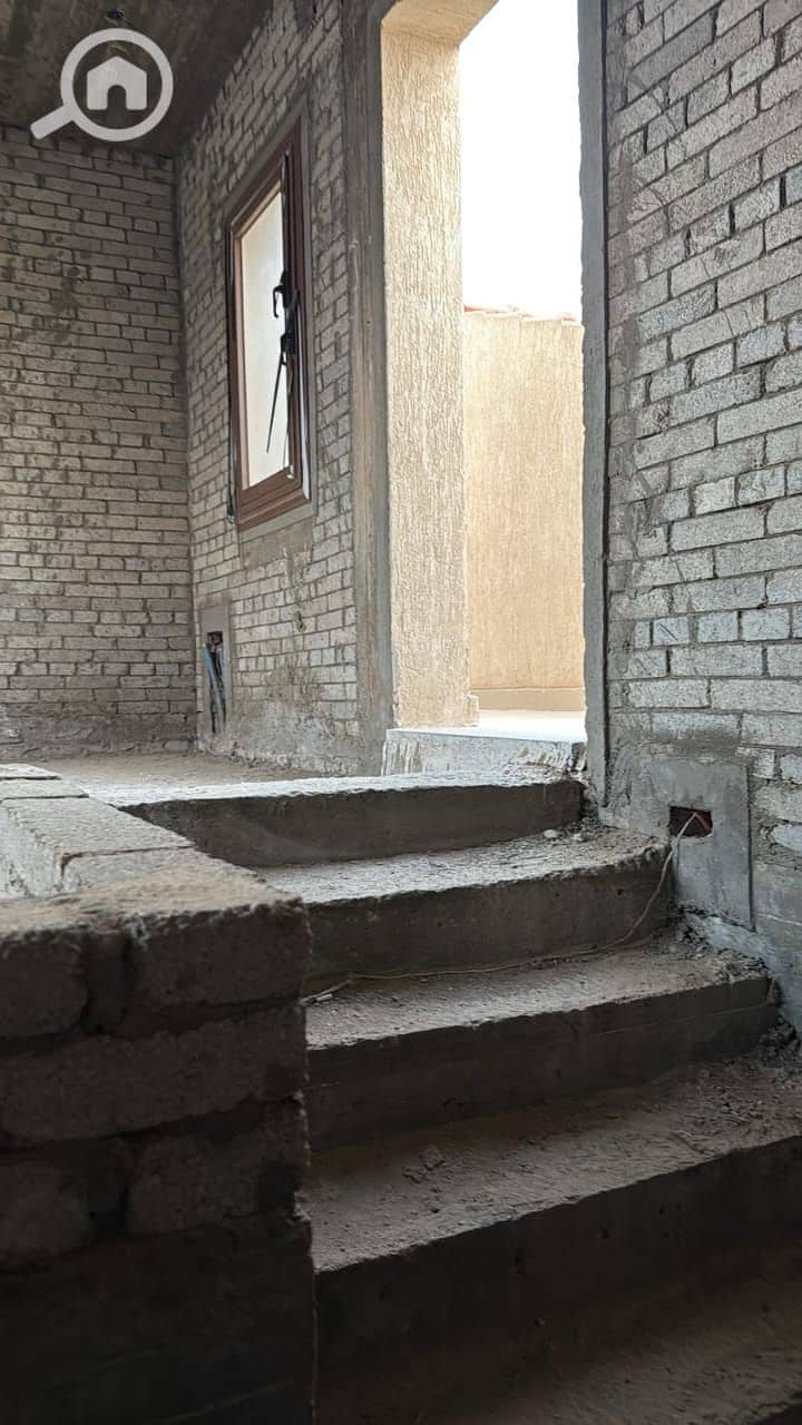 9 6d1ccdf4-f1c5-469a-bfa3-cc32fa1341bc. jpg