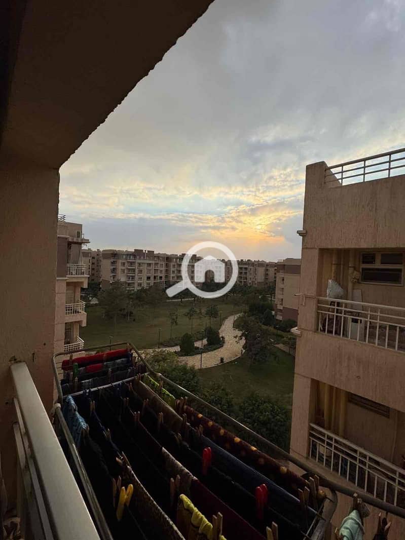 8 95c3f17f-e7a4-414f-9e7f-682d9e0301e8. jpg