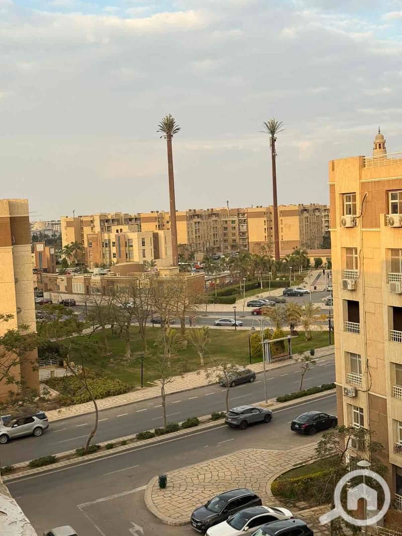 12 6e92fe73-a5dc-43ea-88f4-dba5ce02dfff. jpg