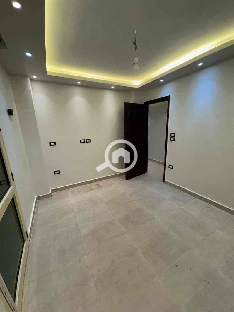 4 e73a2276-5c9d-4737-8508-d2c225fcf025. jpg