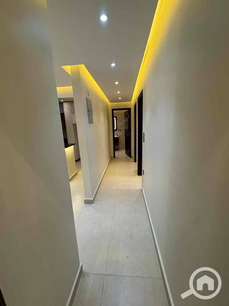 8 7b180b8f-18c5-4df1-a0b7-369588cc9180. jpg