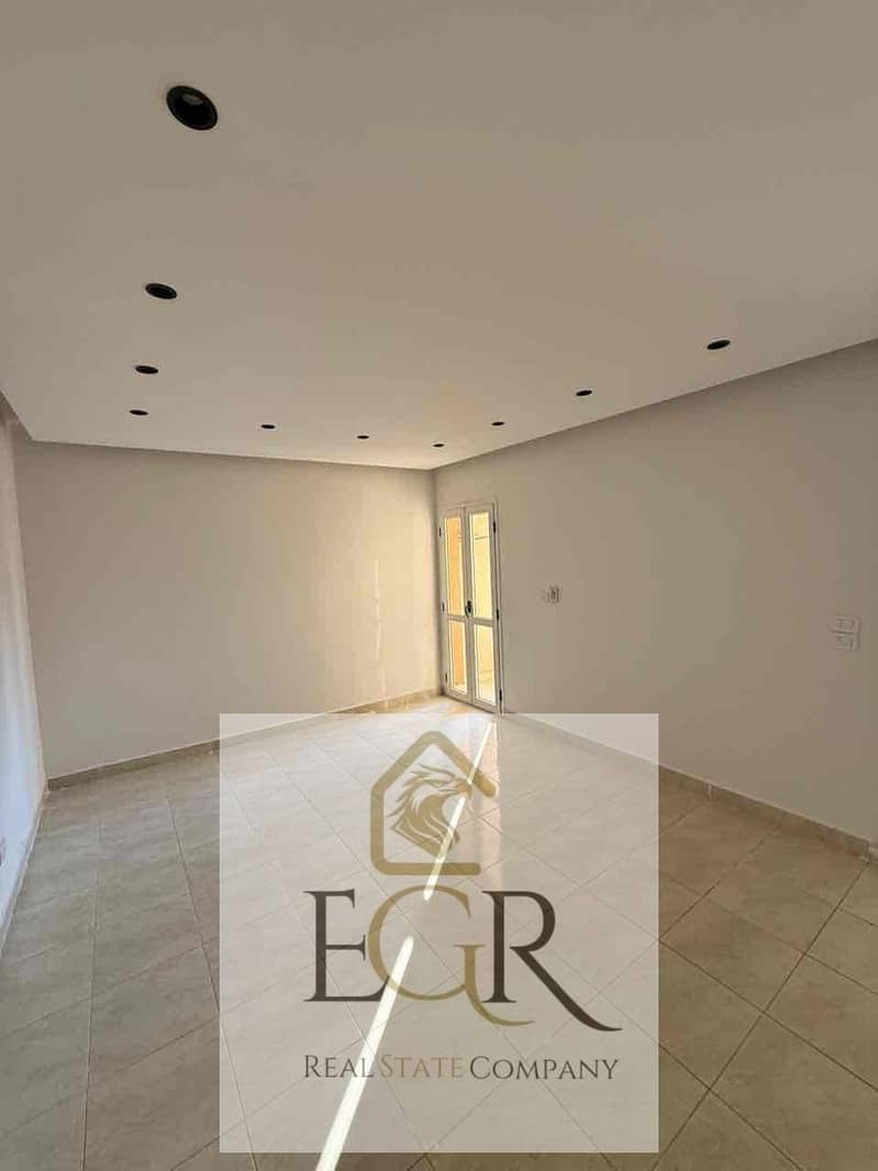 12 f02e8d79-4e95-4d26-8293-29b93d493bb2. jpg