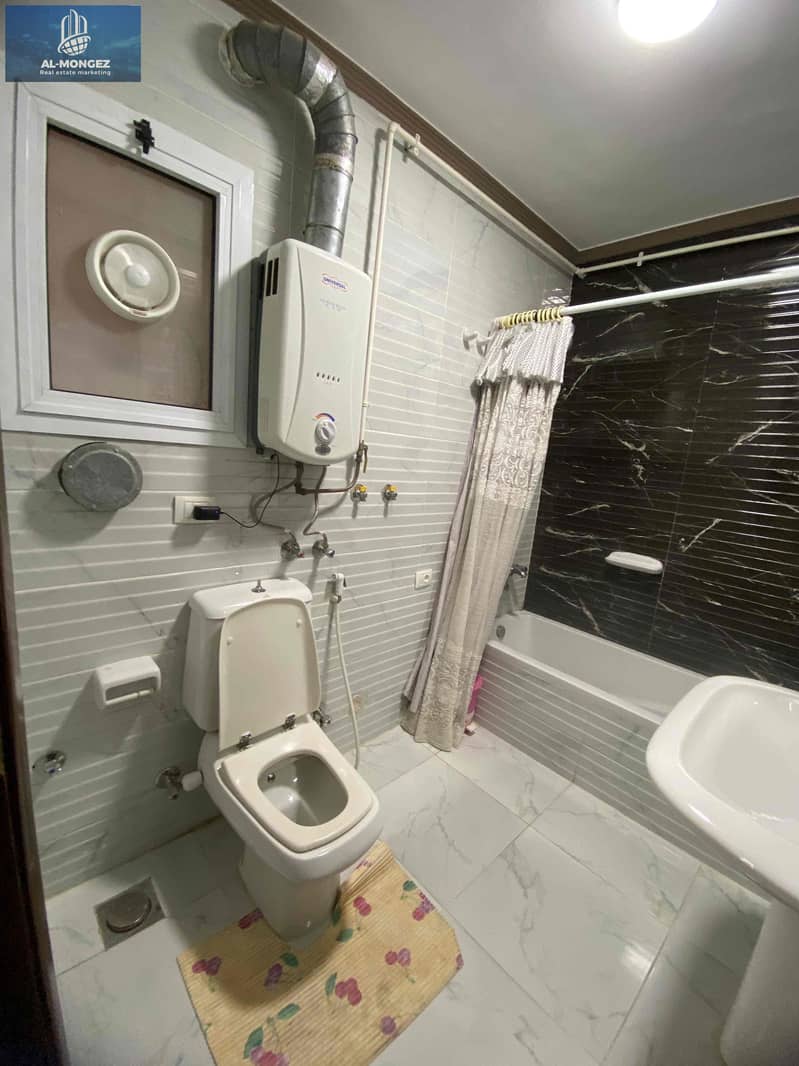 12 88f288a7-a299-41b8-ab32-08324afdbae5. jpg