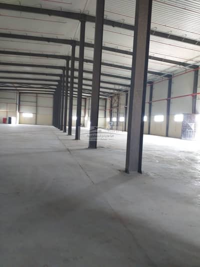 مستودع  للايجار في العبور، القاهرة - هنجر للايجار مساحة 1600م مدينة العبور المنطقة الصناعيه ب/ ج