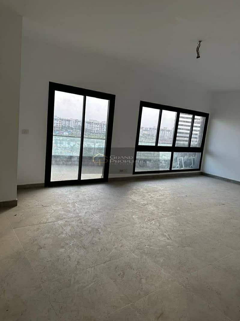 3 2f9b9c04-843b-458a-a743-cb93cca1728a. jpg