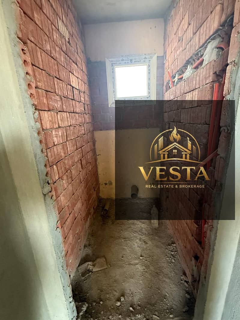 12 564438b7-c334-42d9-9e28-432431f74ce1. jpg