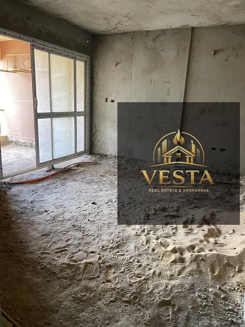 13 593224c5-8c6c-4107-b006-3c6e18cfcd66. jpg