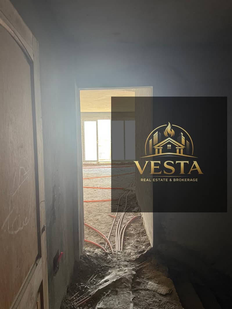 16 ceef66ba-4940-420a-8b2c-ce41091e52ac. jpg