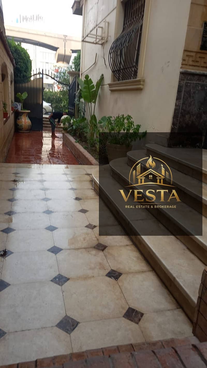 4 ba1b0744-603c-4fa3-a83d-2120df2d543a. jpg