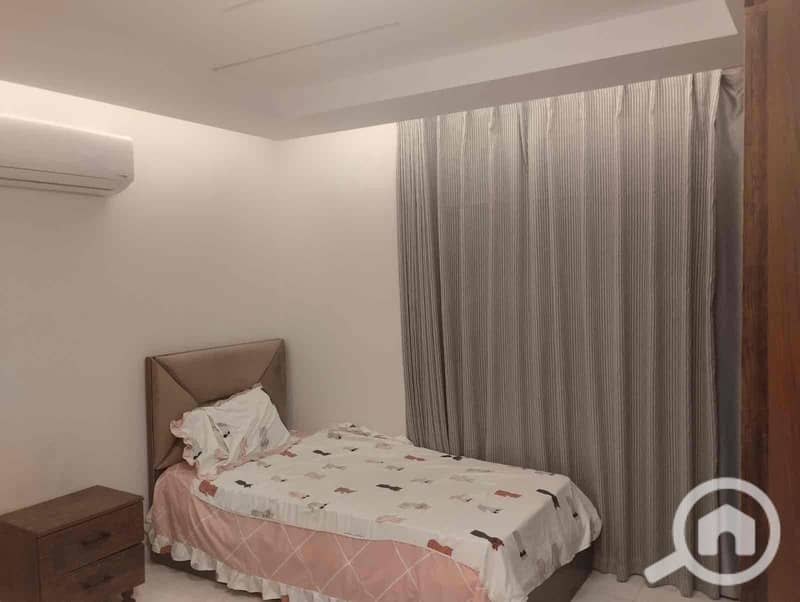 8 af12e01a-29d1-4655-a03c-d6c27df7dac5. jpg