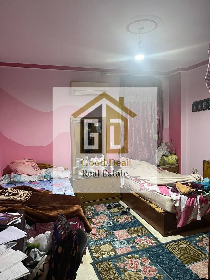 4 33d0fa17-26ee-4b95-902a-b347c1ea8709. jpg