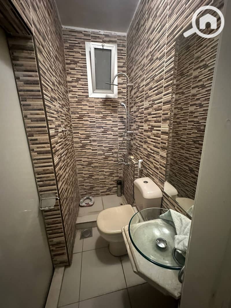 7 68c7e756-253f-40bc-8832-91920d0c7ae6. jpeg