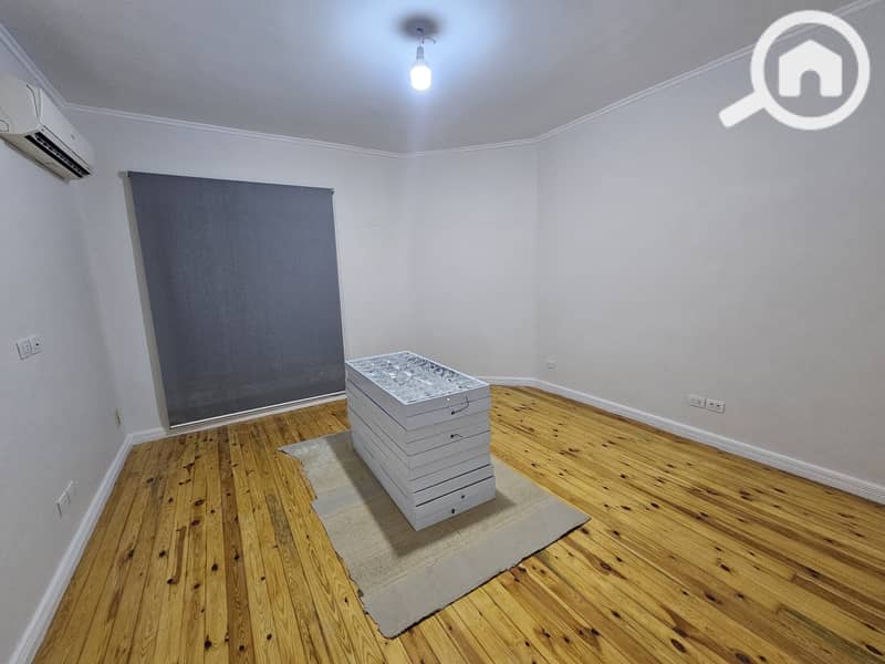 10 8b411a9b-9dcb-4f44-9447-a683a71c71ba. jpeg