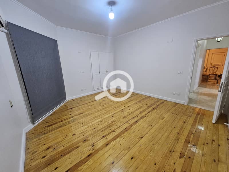 14 92a6f520-98c6-48a5-9317-1f6fbd9f47dc. jpeg