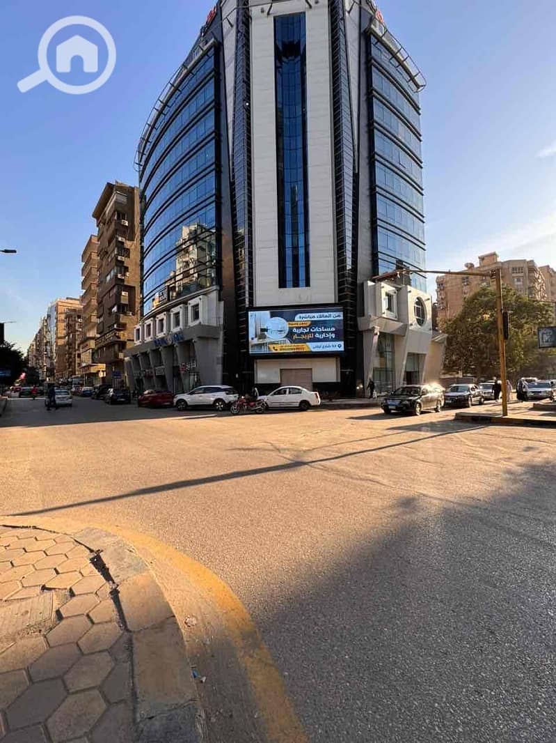 7 cb4836d1-6f44-42f9-b17c-812047a0fad5. jpg