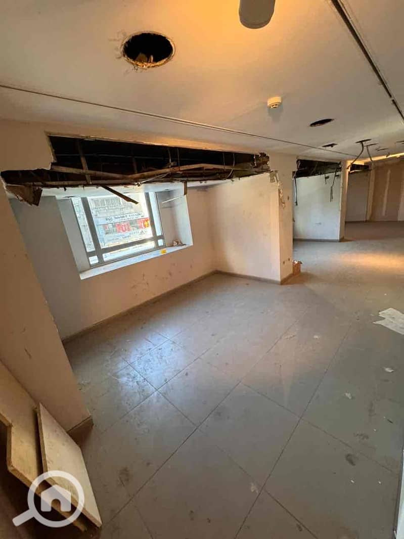 28 df140daa-cefc-479e-acfb-ed9919800541. jpg