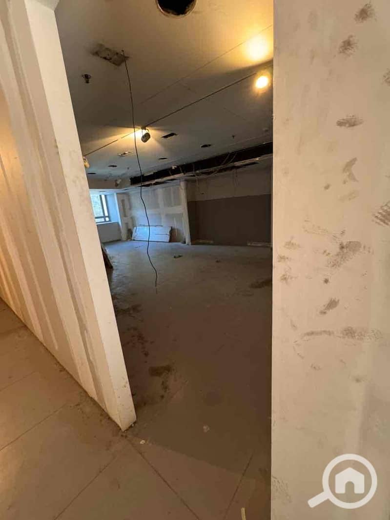 34 386ab107-574e-45a8-a889-63a47443e785. jpg