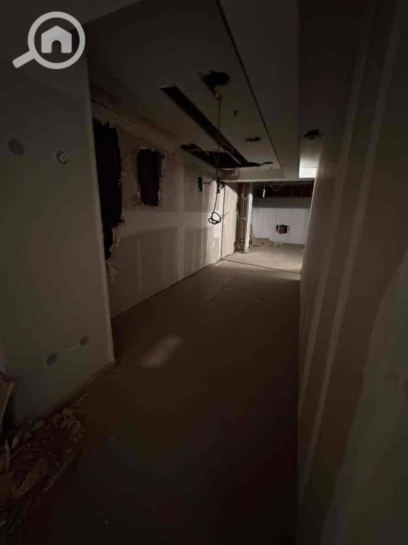 37 d0376280-4a46-4507-af3a-0f0d252036ba. jpg