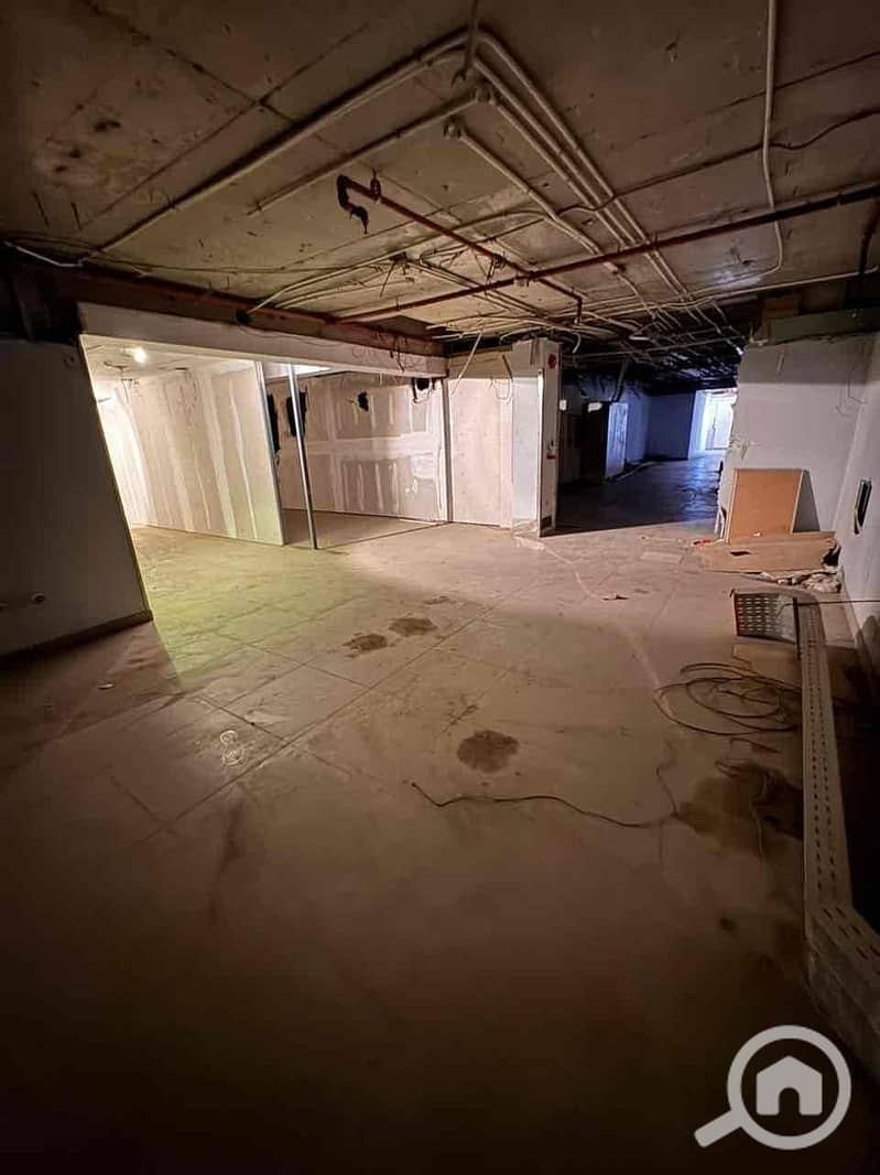 39 02eba5ed-a27f-422f-a1d5-0b8e83b8dc12. jpg