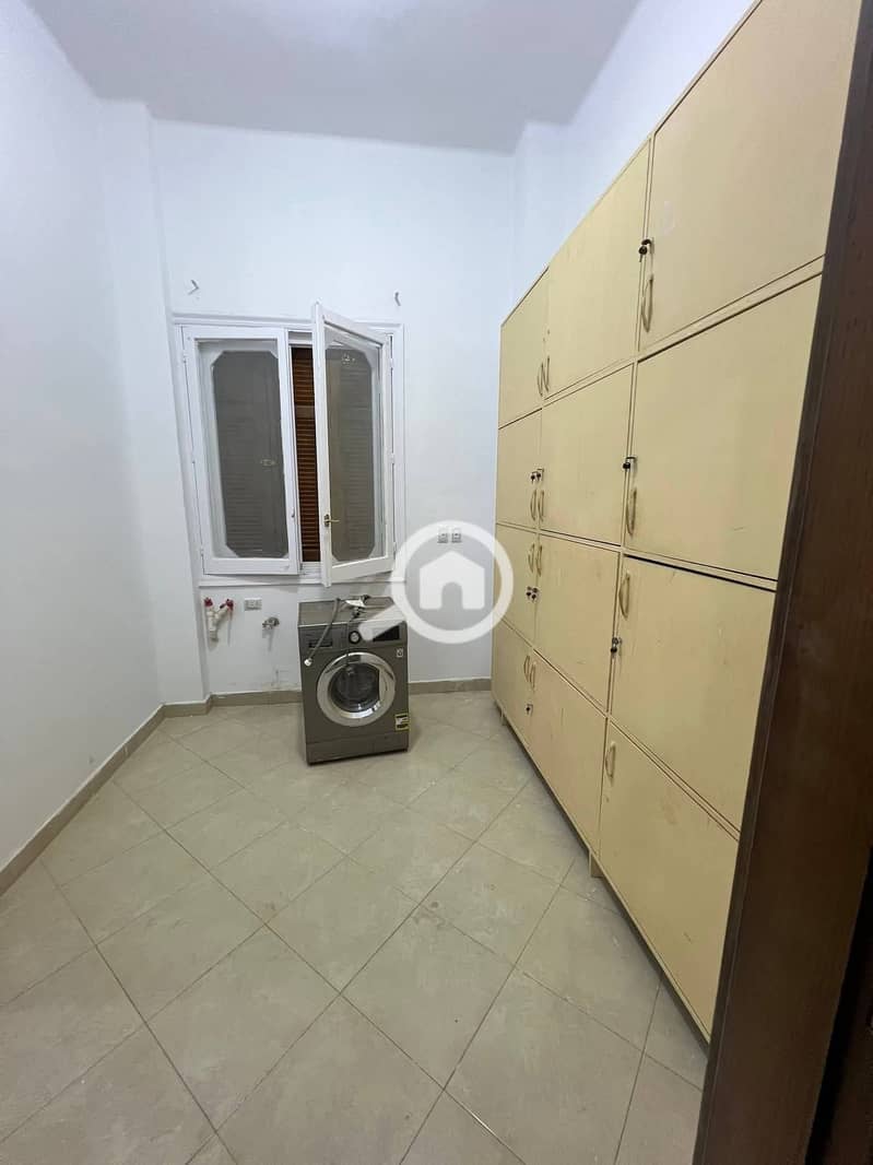 10 8c245445-e23e-4999-b63f-ab494f9a8728. jpeg