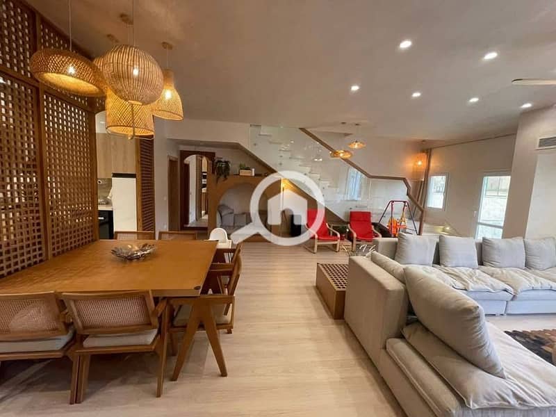 7 560468992_4077890959092095_1800103253127276409_n. jpg