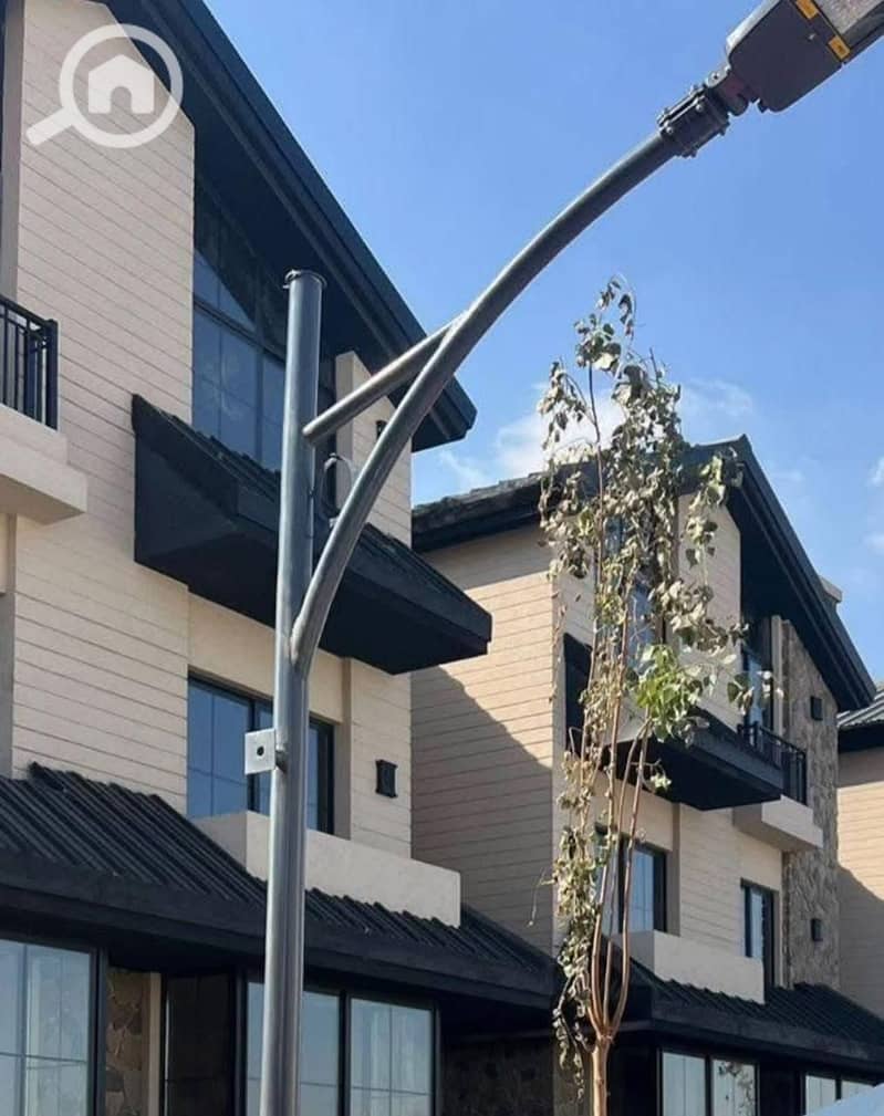 12 WhatsApp Image 2025-10-20 at 23.09. 32_ee1ab415. jpg