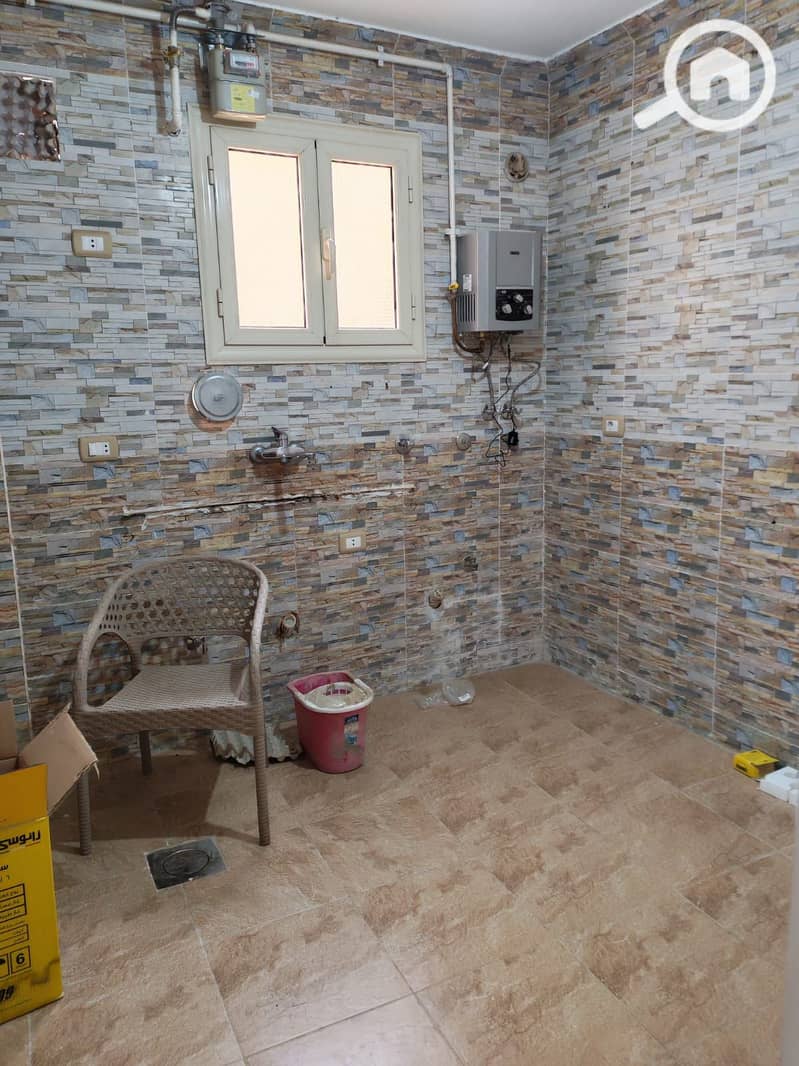 4 044b4e5c-e7b3-4170-a9db-8f489601d9c0. jpeg