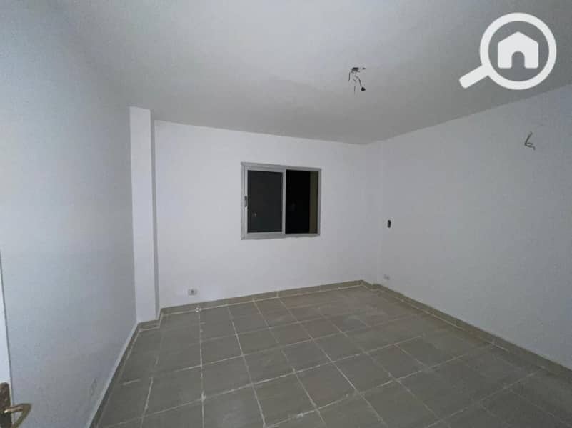 9 f5e058e8-54b3-4d12-a5e9-0b2a4dd6e97a. jpg