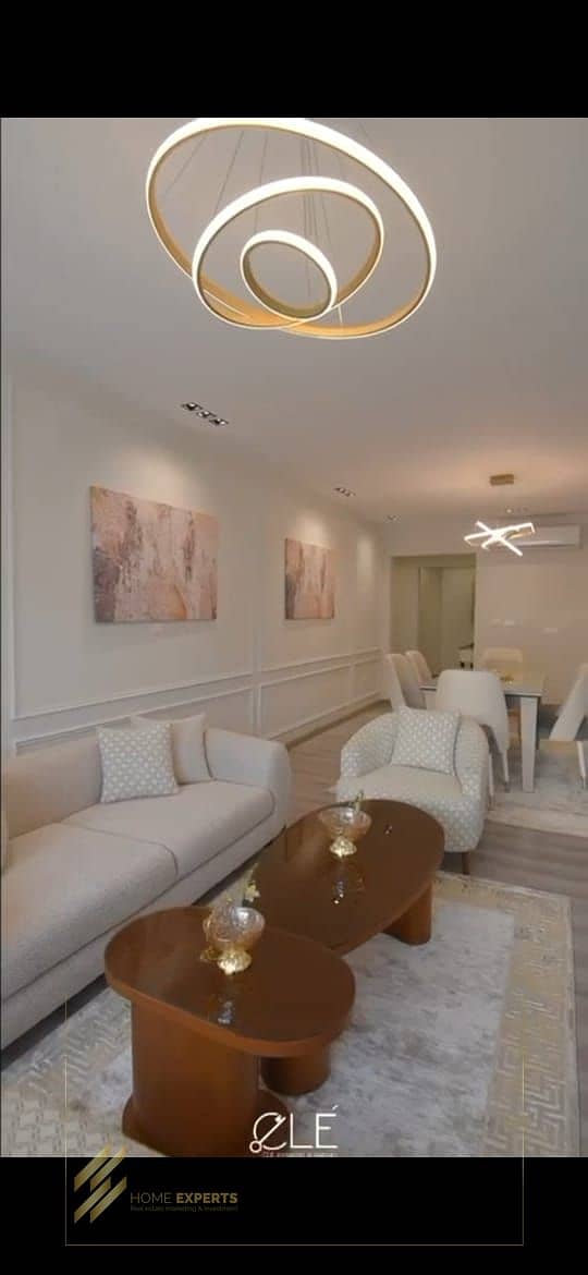 2 721b50b1-093b-41e3-9e96-35451877d2a3. jpg