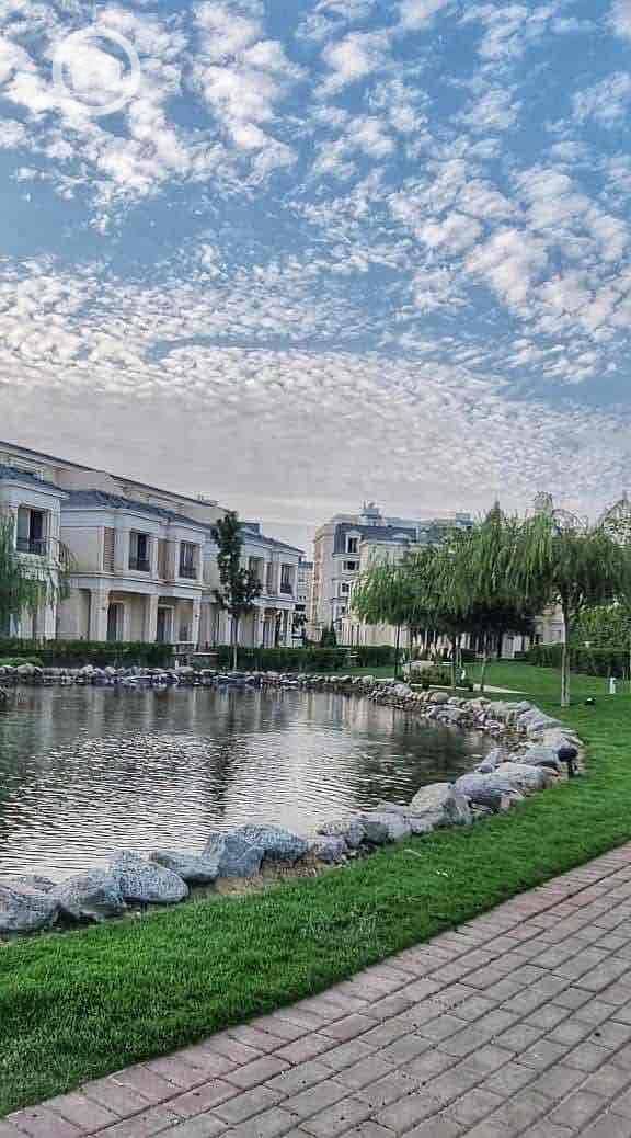 9 4a12aea4-ab46-42dc-8b7b-33a164c04ae4. jpg