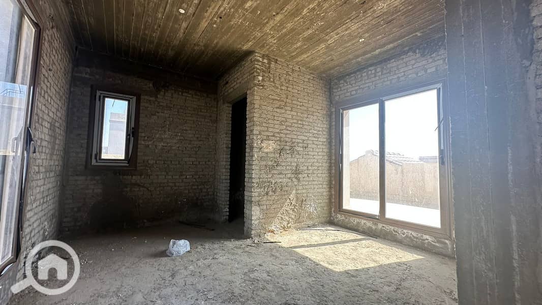 5 4186bcff-1e28-48c6-9d7c-e5f6d04492d3. jpg