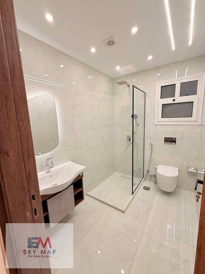 8 616612464_25400695809614142_3323538184777135912_n. jpg