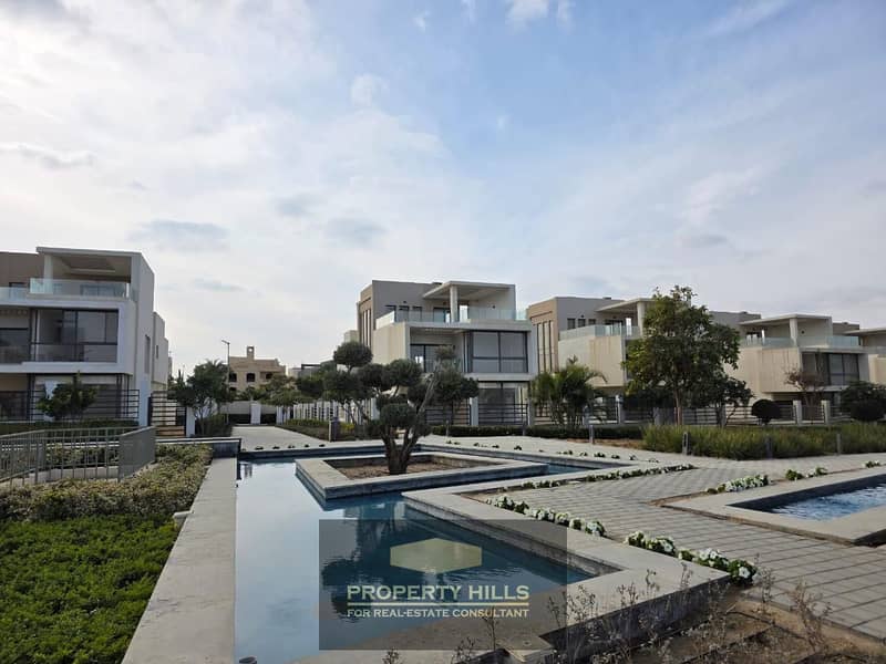 12 4d4670e4-2b2c-4371-bb45-c7270e09c24a. JPG